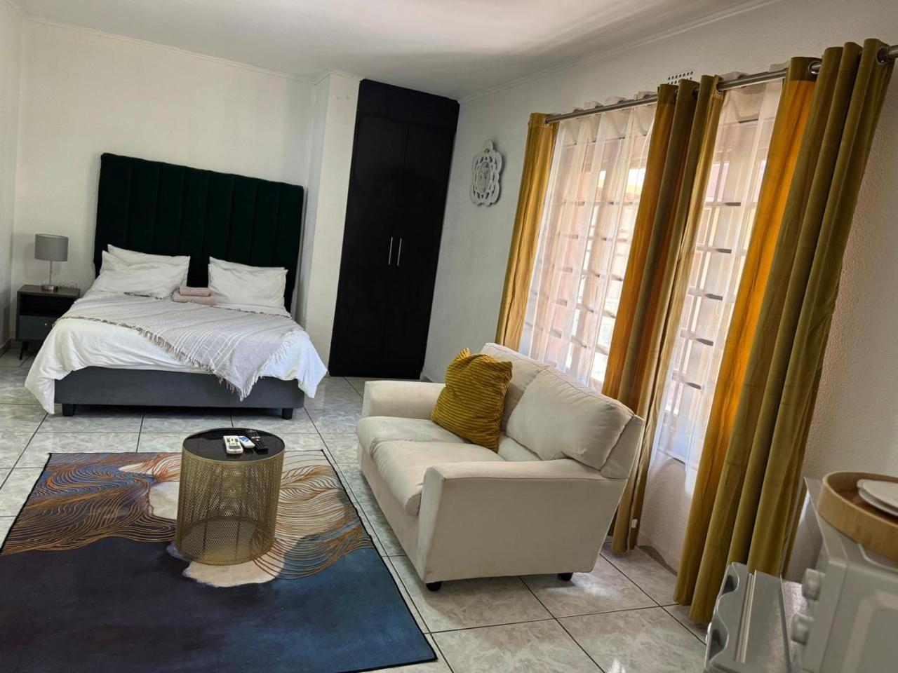 Erima Lodge Johannesburg Esterno foto
